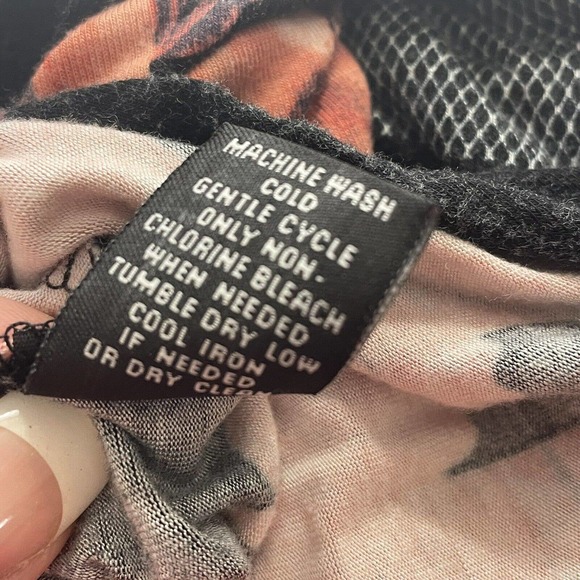 Women’s Plus Size 2X Premise Studio Black & Pink Floral Long Tunic Tank Top - Picture 4 of 16